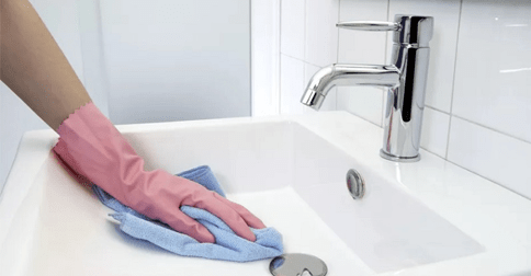 Làm thế nào để loại bỏ vết bẩn từ nhà vệ sinh, bồn tắm và bồn rửa
